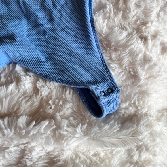 Soft A&F collection ribbed bodysuit - Picture 2 of 6